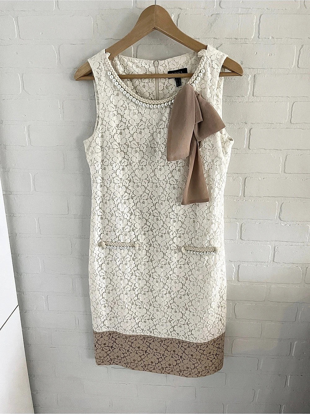 Nissa Lace Mini Dress White & Pink Medium NWT